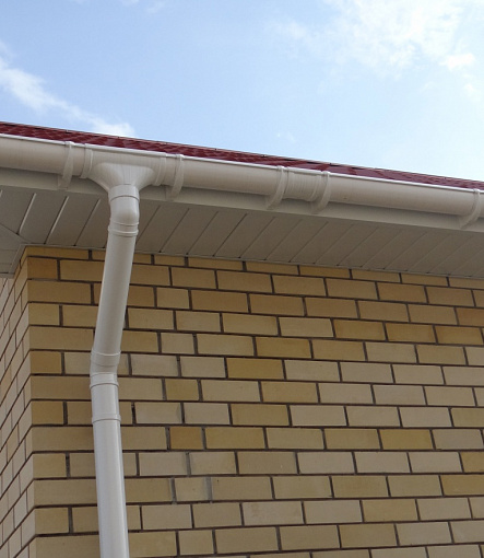 Rain gutters, Series Lux, Color Ice cream<br>RAL 9003 - 9