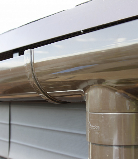 Rain gutters, Series Lux, Color Chocolate<br>RAL 8019 - 2