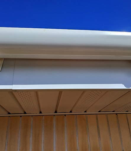 Rain gutters, Series Lux, Color Ice cream<br>RAL 9003 - 15