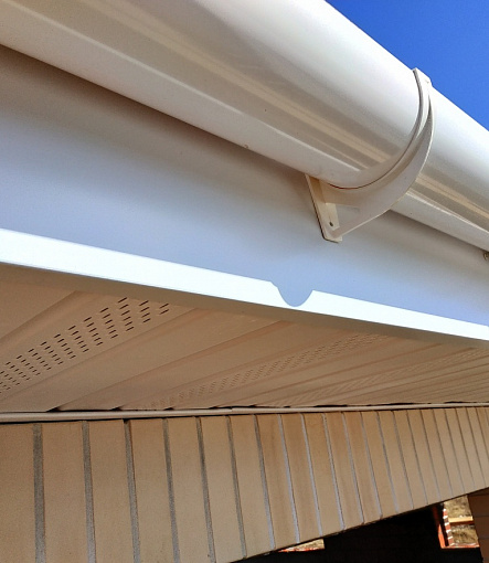 Rain gutters, Series Lux, Color Ice cream<br>RAL 9003 - 12