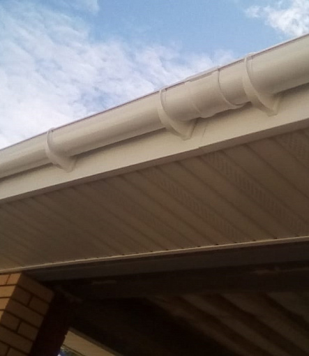 Rain gutters, Series Lux, Color Ice cream<br>RAL 9003 - 2