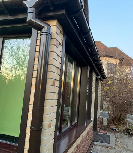 Rain gutters, Series Lux, Color Chocolate<br>RAL 8019 - 2