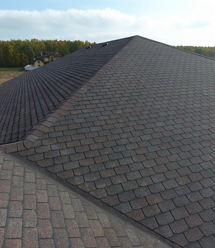 Bitumen Shingles, Series Premium, Collection Geneva, Color Raisins - 37