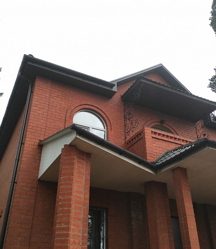 Rain gutters, Series Lux, Color Chocolate<br>RAL 8019 - 1