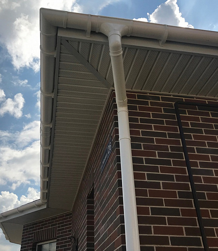 Rain gutters, Series Lux, Color Ice cream<br>RAL 9003 - 1