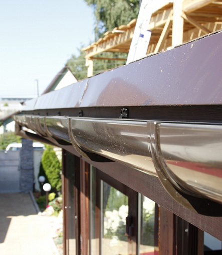 Rain gutters, Series Lux, Color Chocolate<br>RAL 8019 - 31