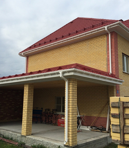 Rain gutters, Series Lux, Color Ice cream<br>RAL 9003 - 4