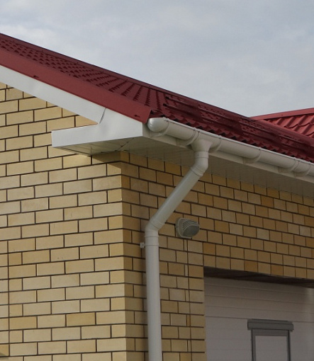 Rain gutters, Series Lux, Color Ice cream<br>RAL 9003 - 5